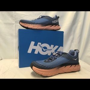 Women’s HOKA Clifton 5 size 7.5